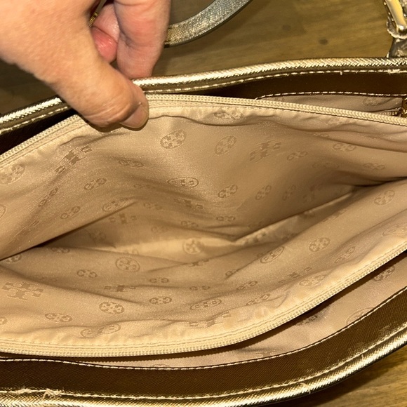 Tory Burch York Raffia Tote - Picture 10 of 14